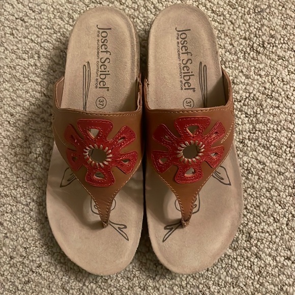old navy sandals $1